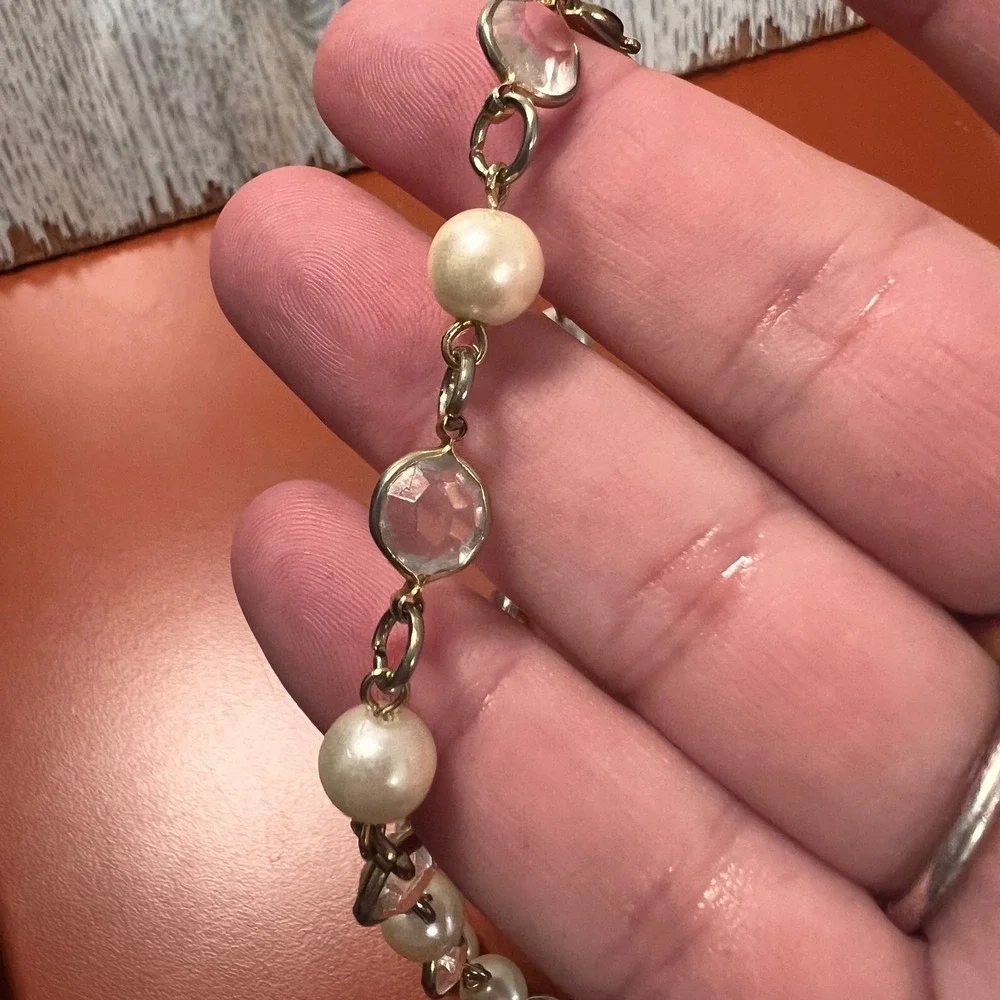 Vintage Two Sisters Bezeled Long Crystal Faux Pearl  Necklace 24" - Picture 3 of 4